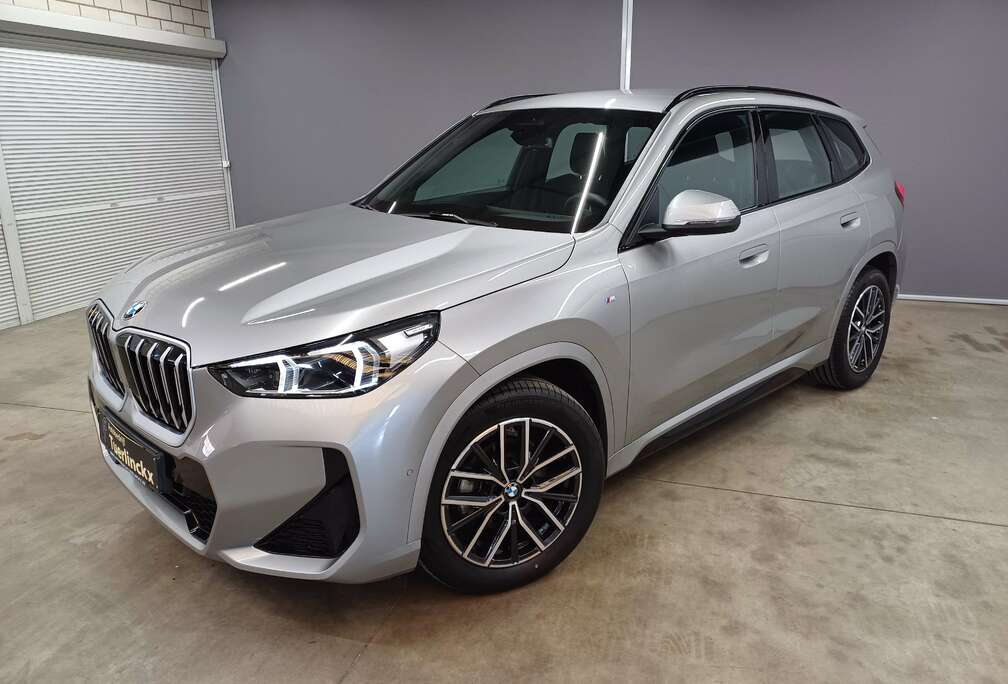 BMW X1 sDrive18i,M-Pakket,Shadow-Line,LED,Caméra,...
