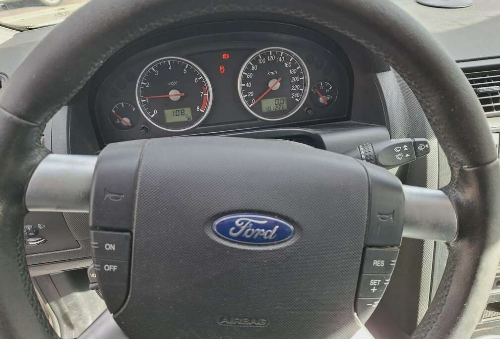 Ford 1.8i 16v Ambiente