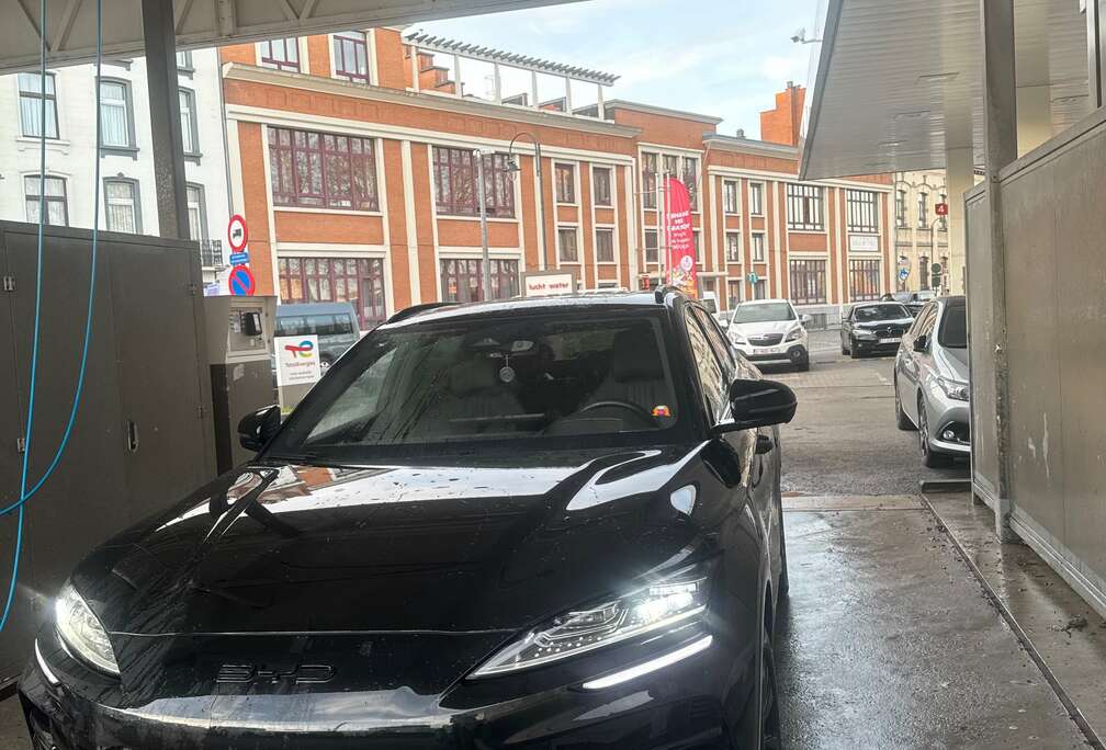 BYD 324 CH Full Black 4x4 AWD Full Option