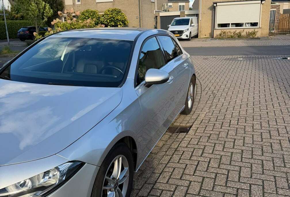 Mercedes-Benz d */* KAMERA * Cuir */*