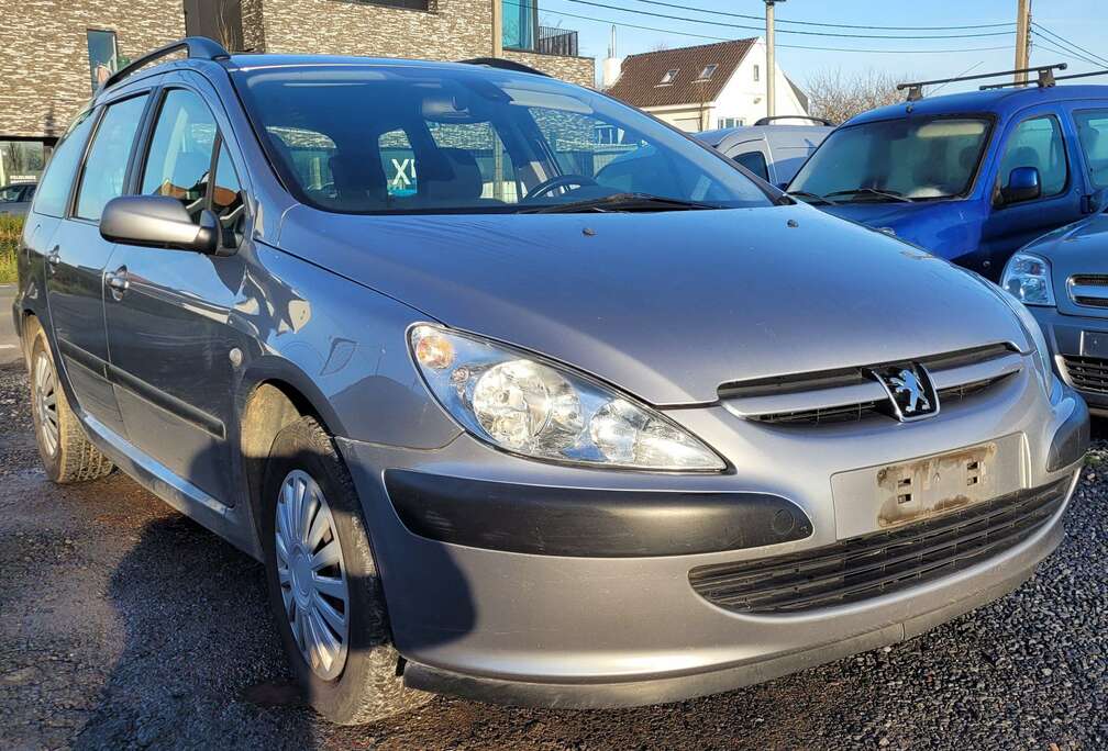 Peugeot SW 2.0 HDi AIRCO TREKHAAK PDC 1STE EIG 2004