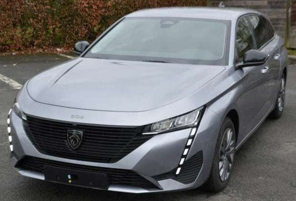 Peugeot SW 1.2 PureTech Active Pack S Nieuwstaat 4000km