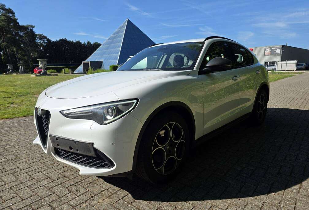 Alfa Romeo Stelvio 2.2 MJD Super / Automaat / Leder / Camera