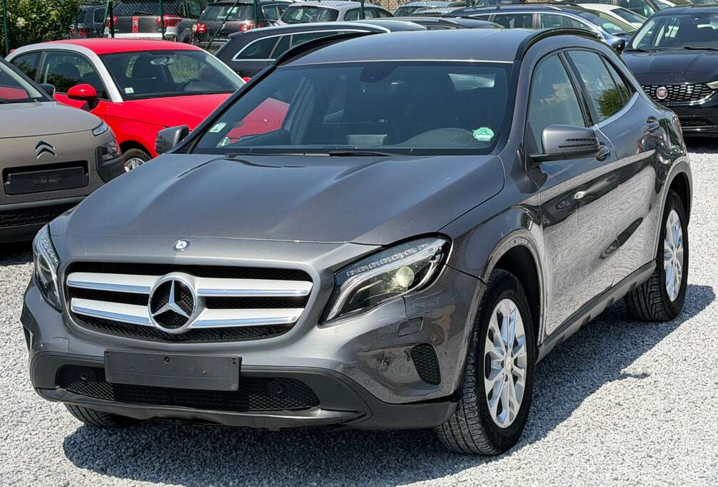 Mercedes-Benz d 4 Matic - Xénon - Cuir - Navigation - Euro 6b