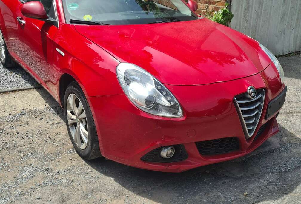 Alfa Romeo 1.6 JTD  AIRCO GPS JANTES HISTORIQUE D ENTR