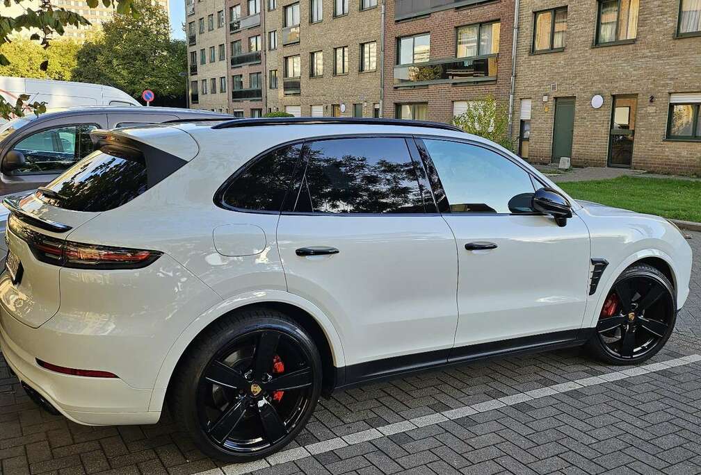 Porsche E-Hybrid  Sport