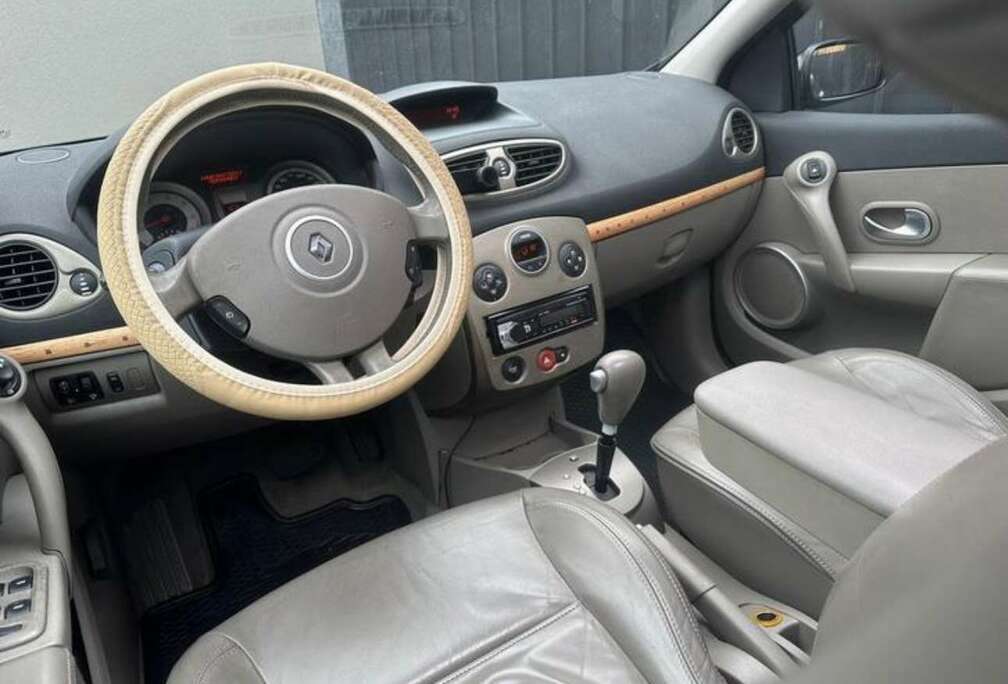 Renault 1.6i 16v Initiale