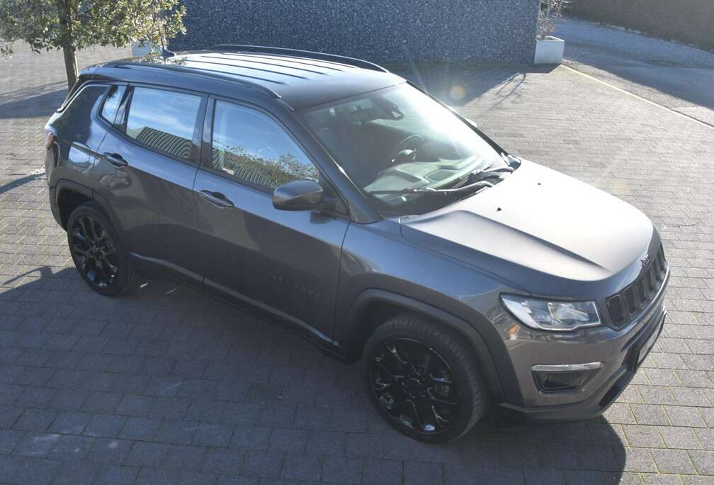 Jeep 1.3 T-GDI 130 Longitude/Cam/Navi/Carplay/19\