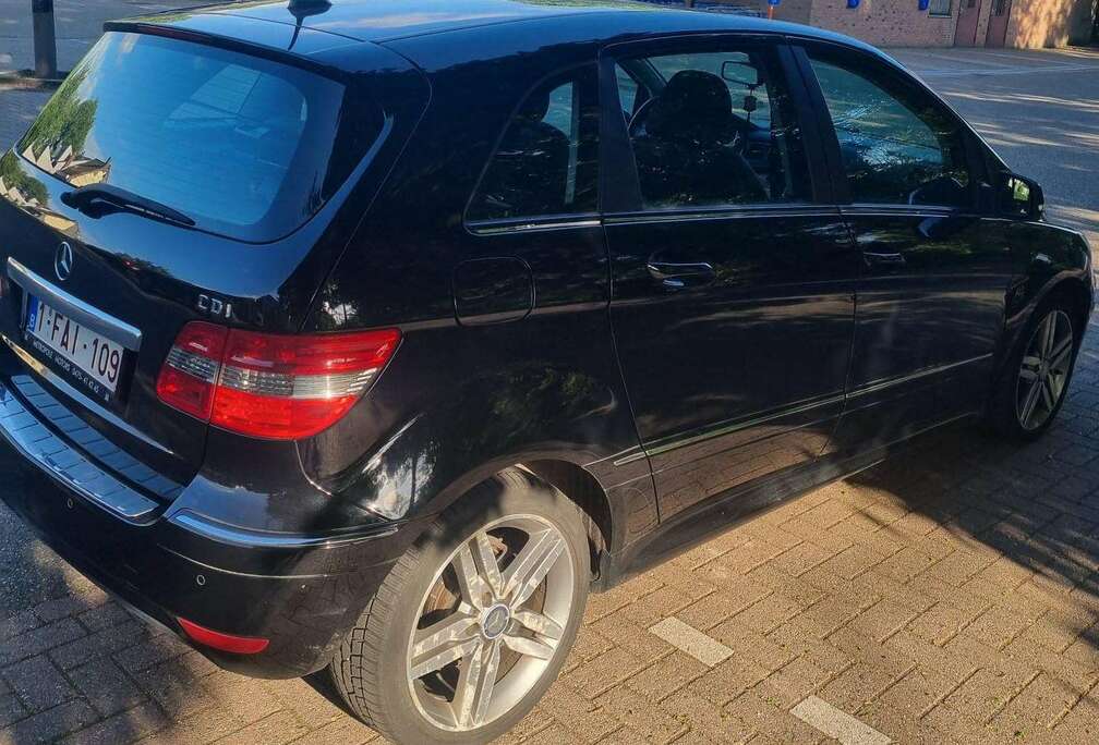 Mercedes-Benz B 180 CDI Essential