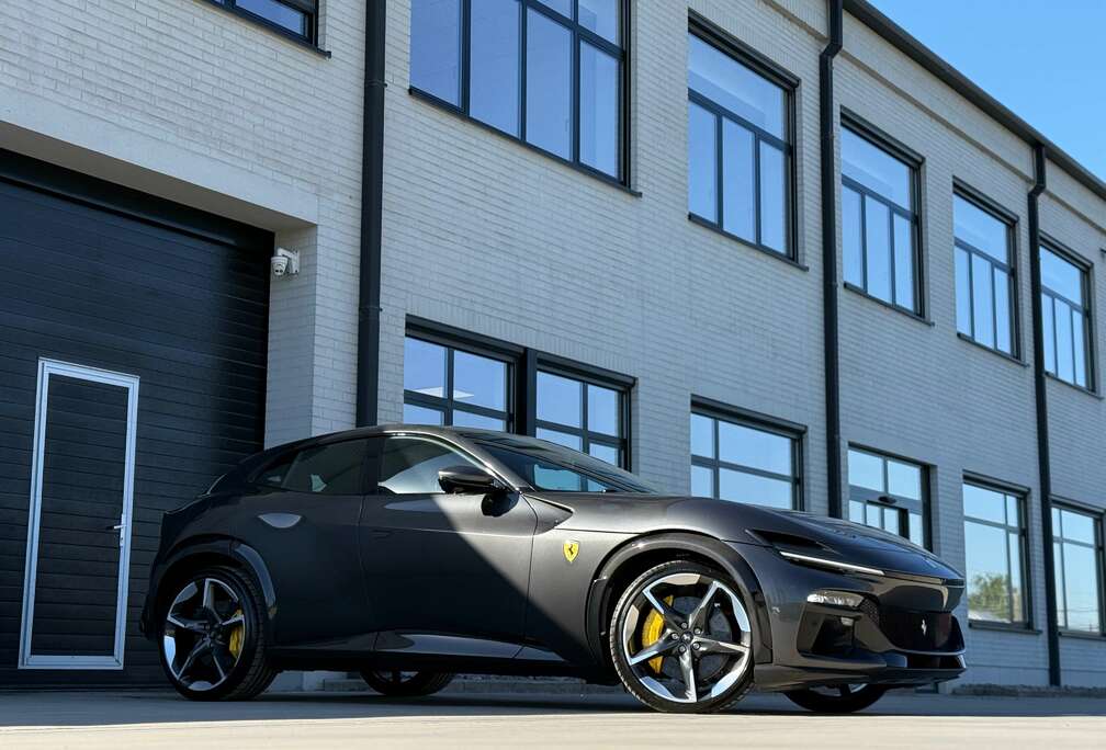 Ferrari 6.5i V12i AWD \