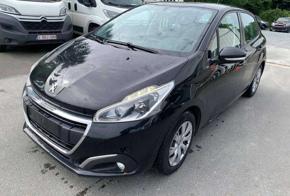 Peugeot 208 1.2i ***bruit d\'embreyage /butee