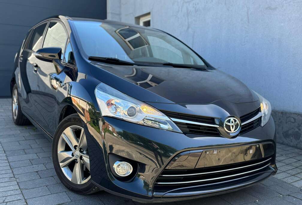 Toyota Verso 1.6 D-4D Premium 7pl. 51000 KM