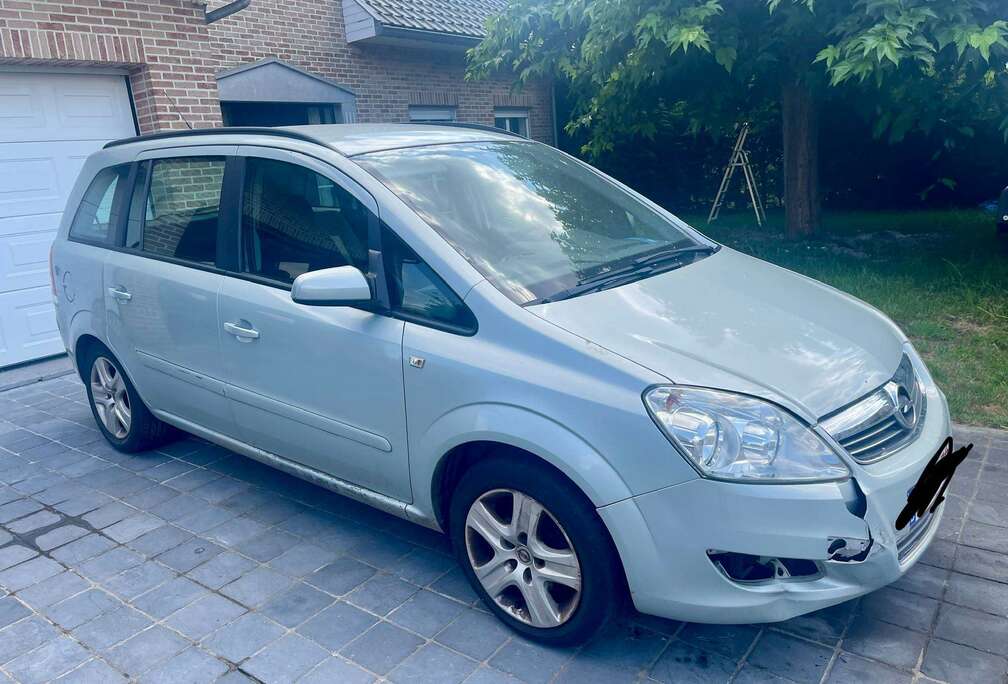 Opel Zafira 1.6i Cosmo