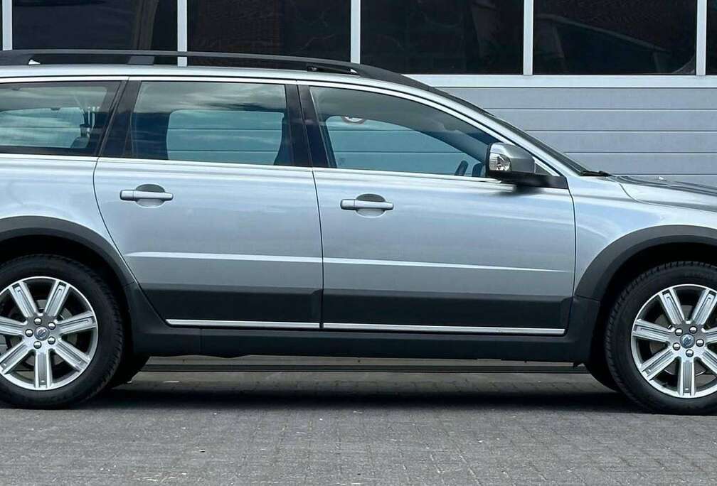 Volvo XC70 2.4 D5 4WD Summum Geartronic