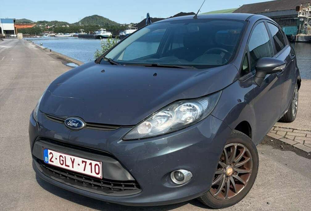 Ford 1.6 TDCi Ghia DPF