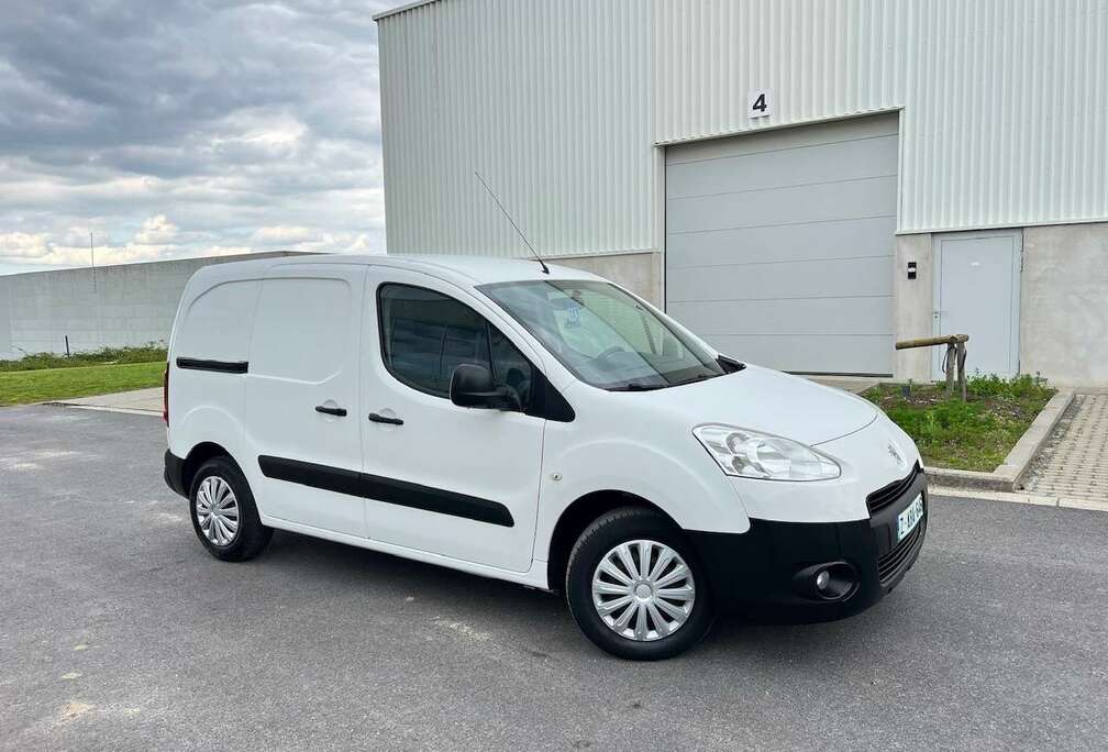 Peugeot 1.6 HDi 114PK Airco ** 1 JAAR GARANTIE **