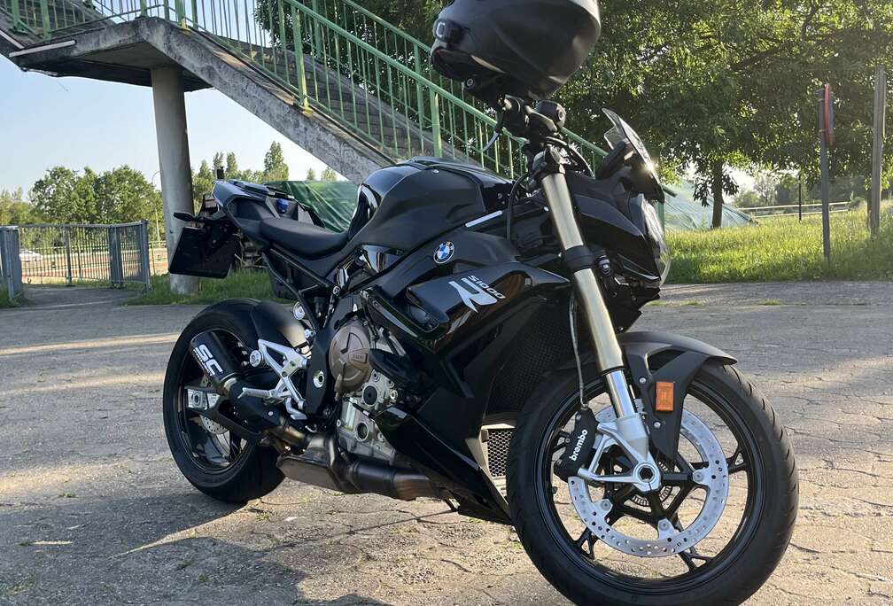 BMW