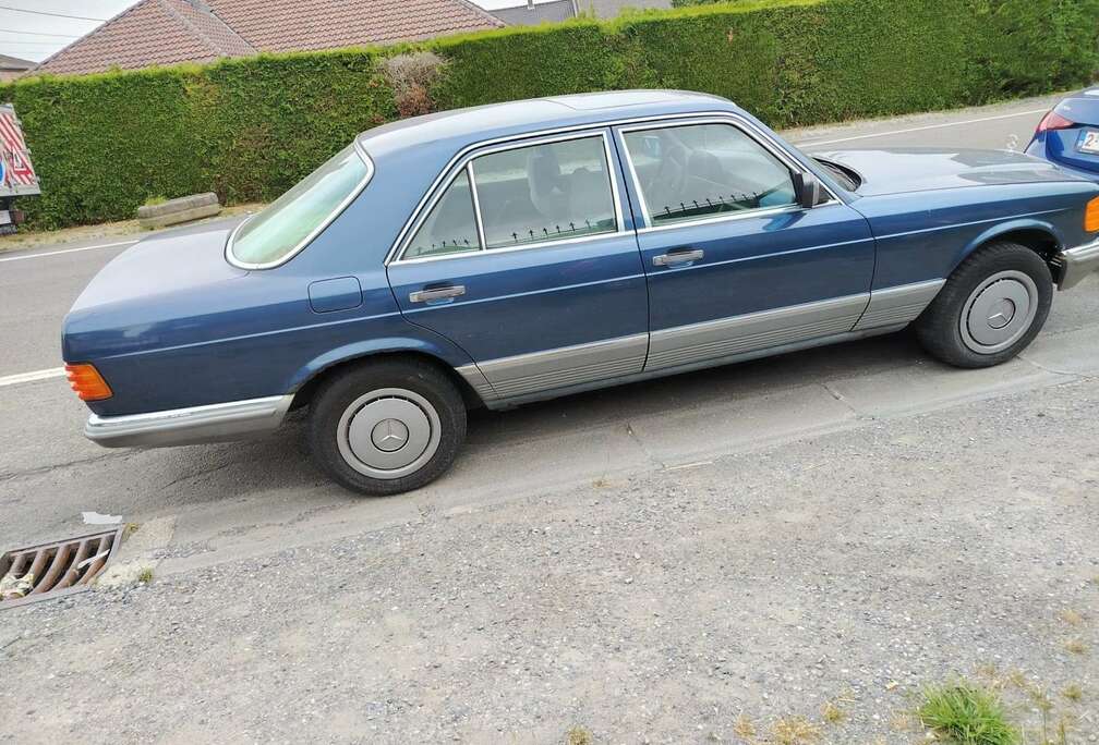 Mercedes-Benz 380se v8 automatique oldtimer
