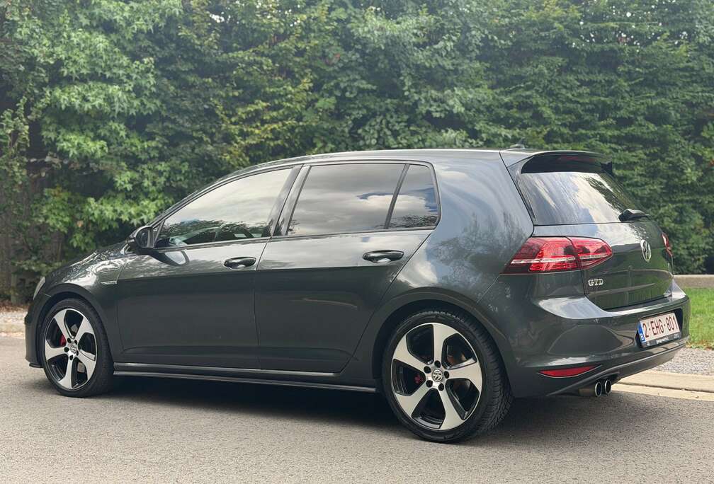 Volkswagen Golf 2.0 CR TDi DSG