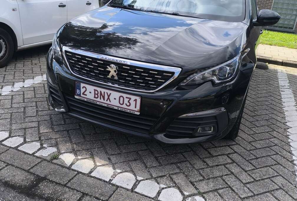 Peugeot PureTech 130 EAT6 Stop & Start GT-Line Edition