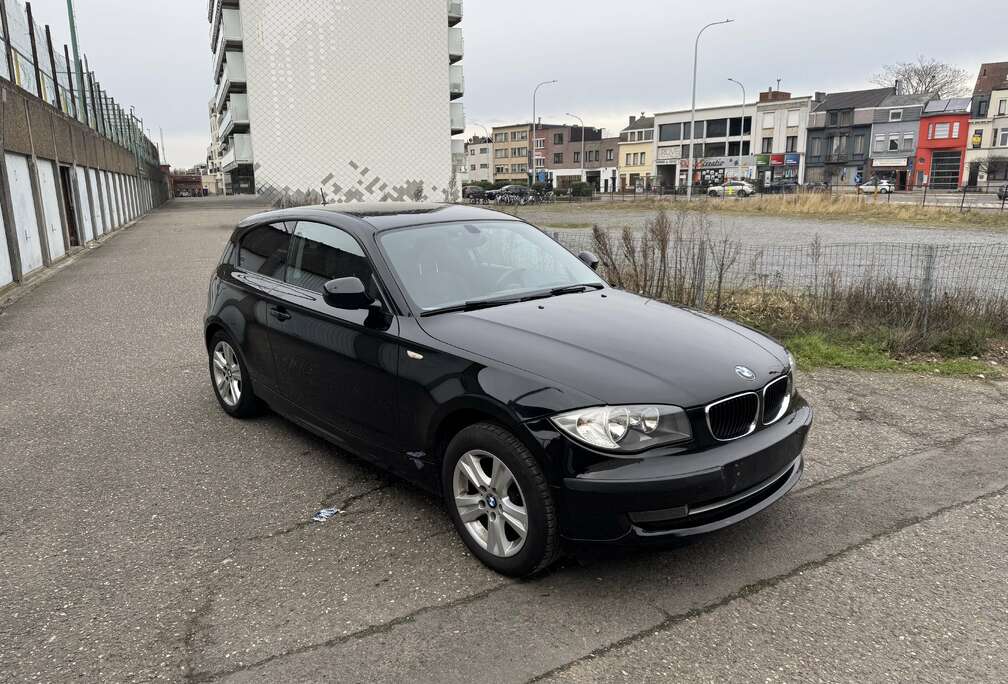 BMW BMW 116i GEKEURD VOOR VERKOOP