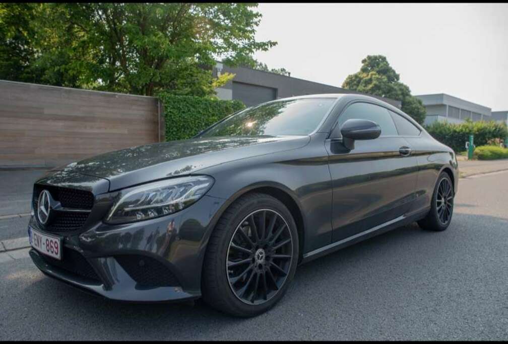 Mercedes-Benz Coupe / 2018 / Hybrid