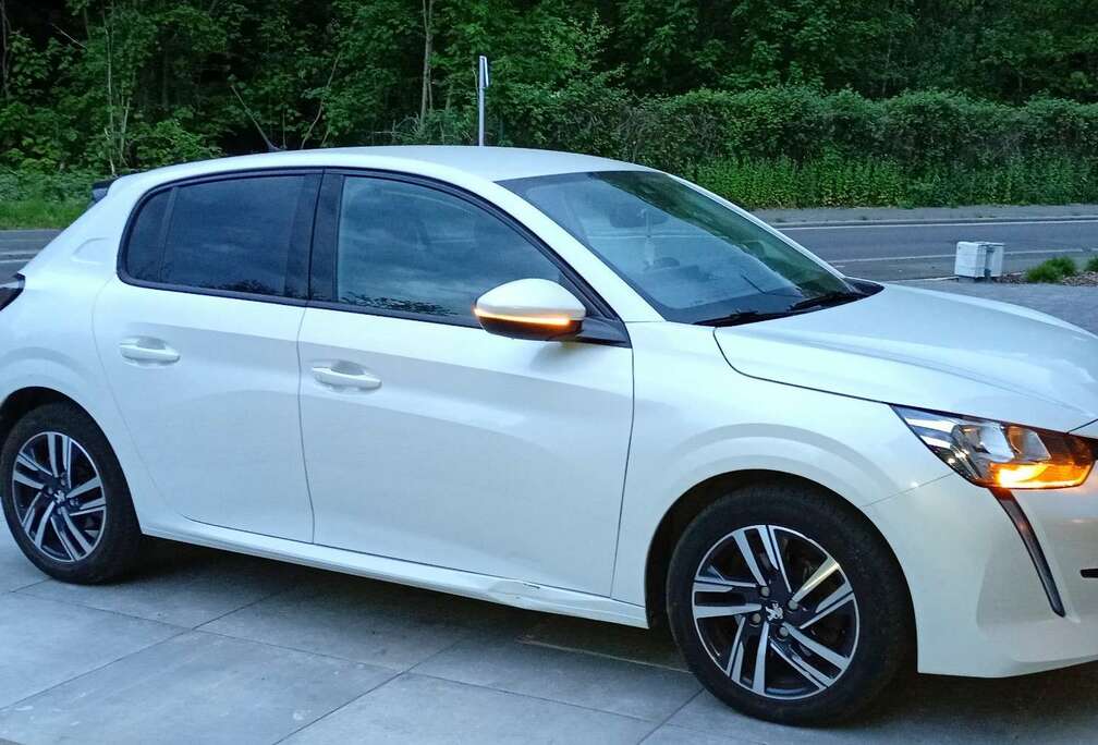 Peugeot 1.2i PureTech Allure (EU6.3)