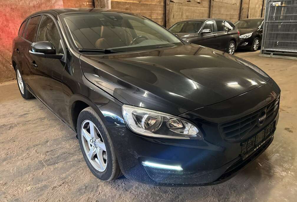 Volvo V60 D2 Kinetic / ONLY FOR B2B