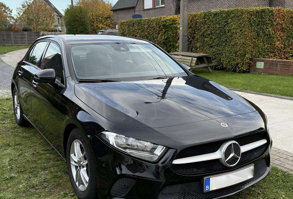 Mercedes-Benz NAVI-DAB-CAMERA-APPLE CARPLAY-ZETELVERWARMING