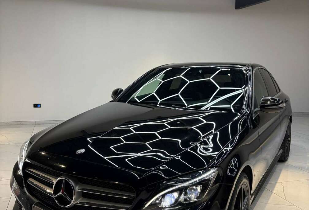 Mercedes-Benz Pack AMG full black toit noire jantes noires