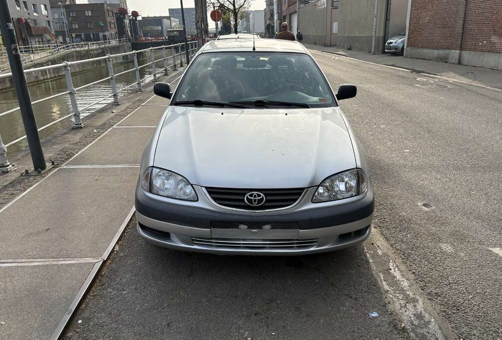 Toyota 1.8 Linea Sol