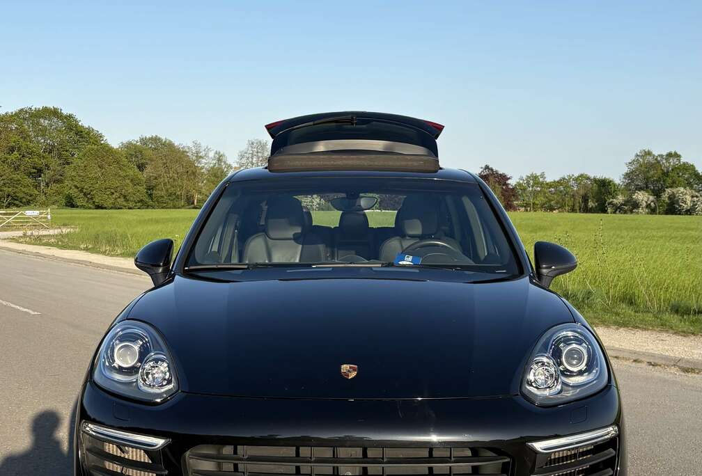 Porsche 3.0 D V6 Platinum EditionTiptronic S
