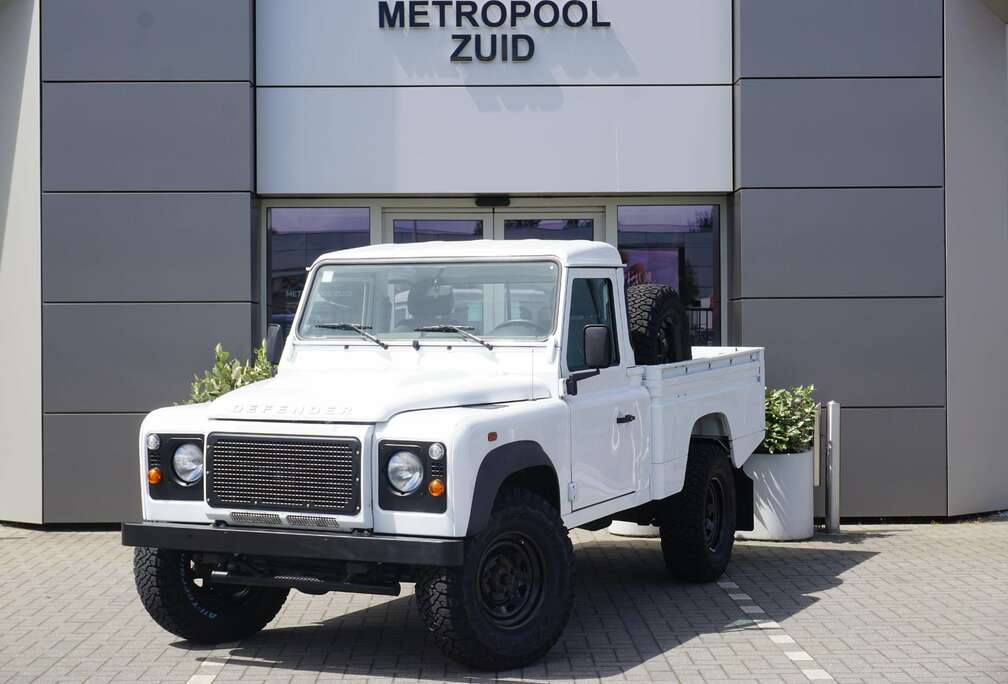 Land Rover Crew Cab Pick-up