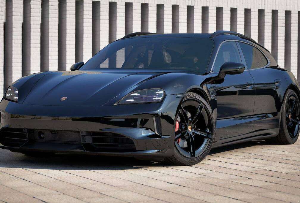 Porsche Sport Turismo Perf Batt+/SPORTDESIGN/Sport Chr/Matrix/Innodrive/FULL