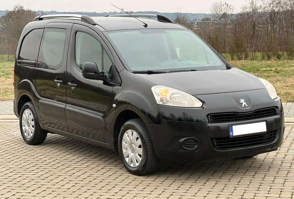 Peugeot 1.6HDI Euro5 *147.000*Km CarPass Feuille Rose