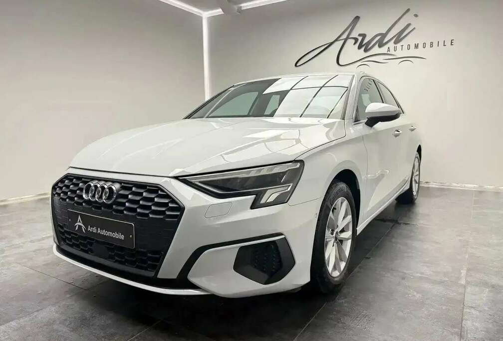 Audi 2.0 TDi S line S tronic*CARPLAY*1ER PROP*GARANTIE*