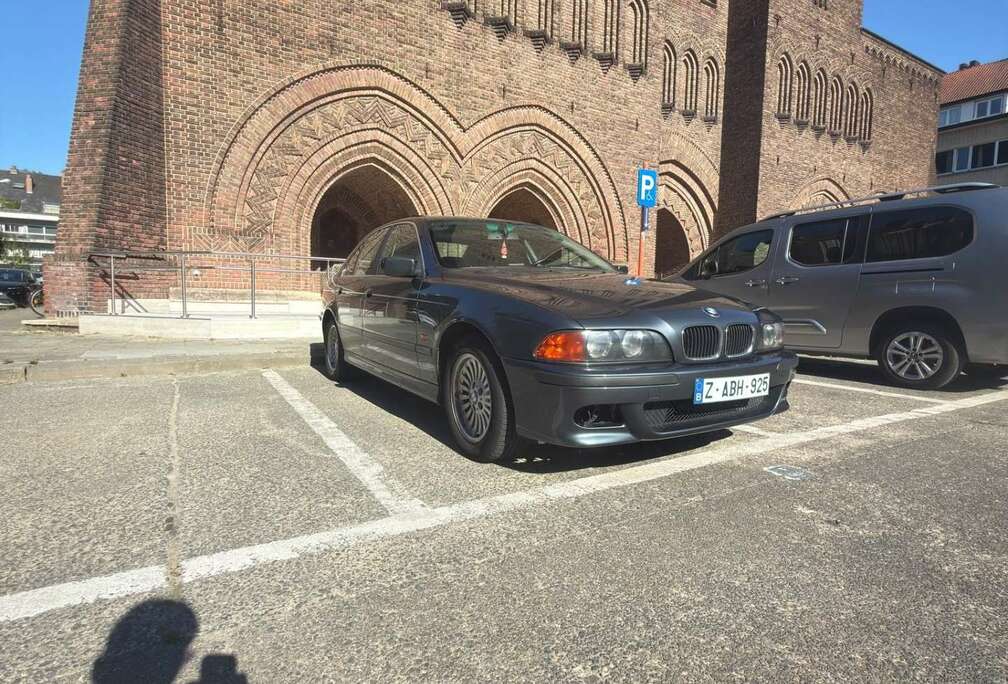 BMW 528i Pack L