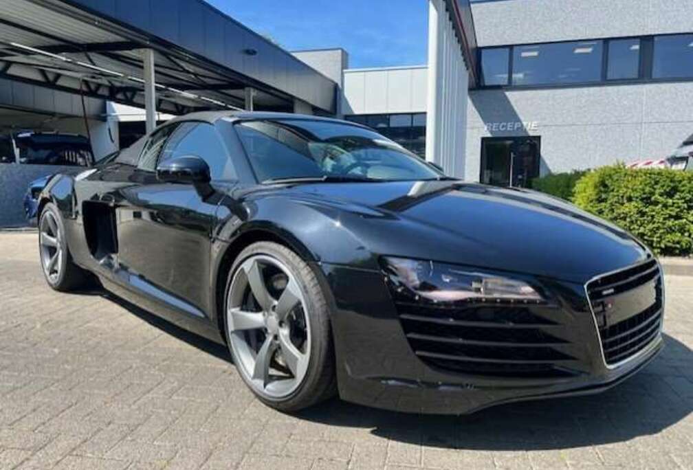 Audi 4.2i V8 Quattro FSI Spyder Manueel 430pk