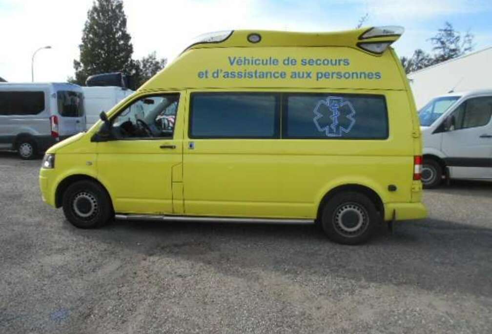 Volkswagen AMBULANCE MET COMPLETE INRICHTING+AIRCO++++