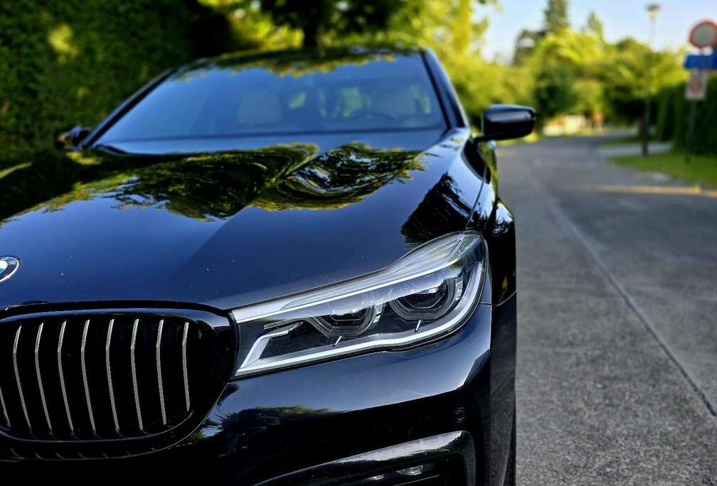BMW 740eA Plug-In Hybrid (240 kW)