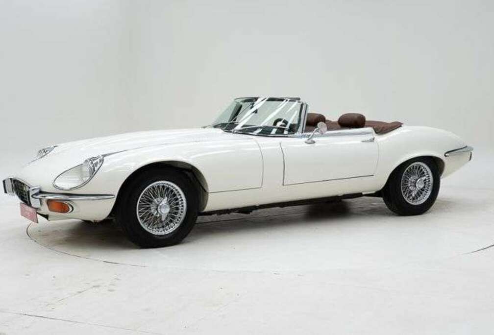 Jaguar Series 3 V12 \'74 CH926bw