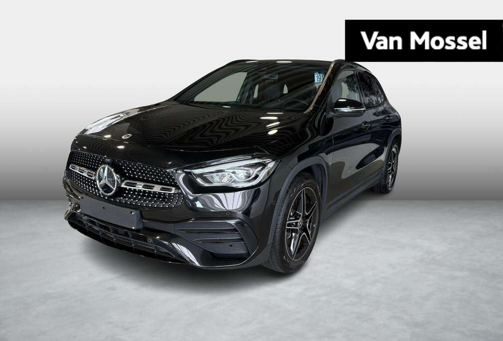 Mercedes-Benz d AMG Line + TREKHAAK + KEY LESS + NIGHTPAKKET +