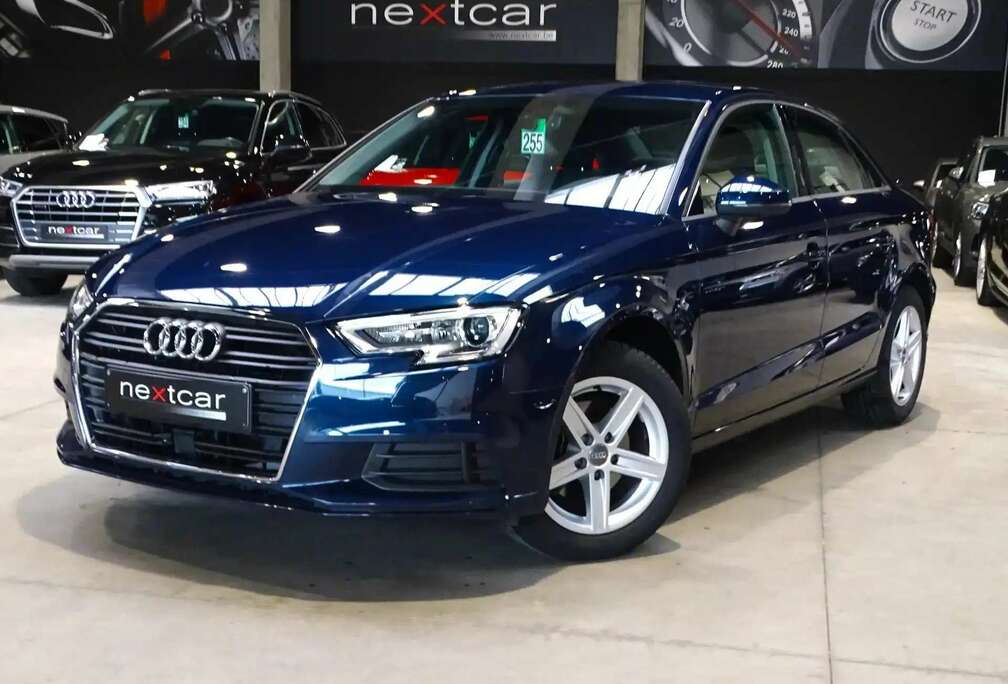 Audi 30TFSI Sedan *NAVI-XENON-CRUISE-EURO6dT*
