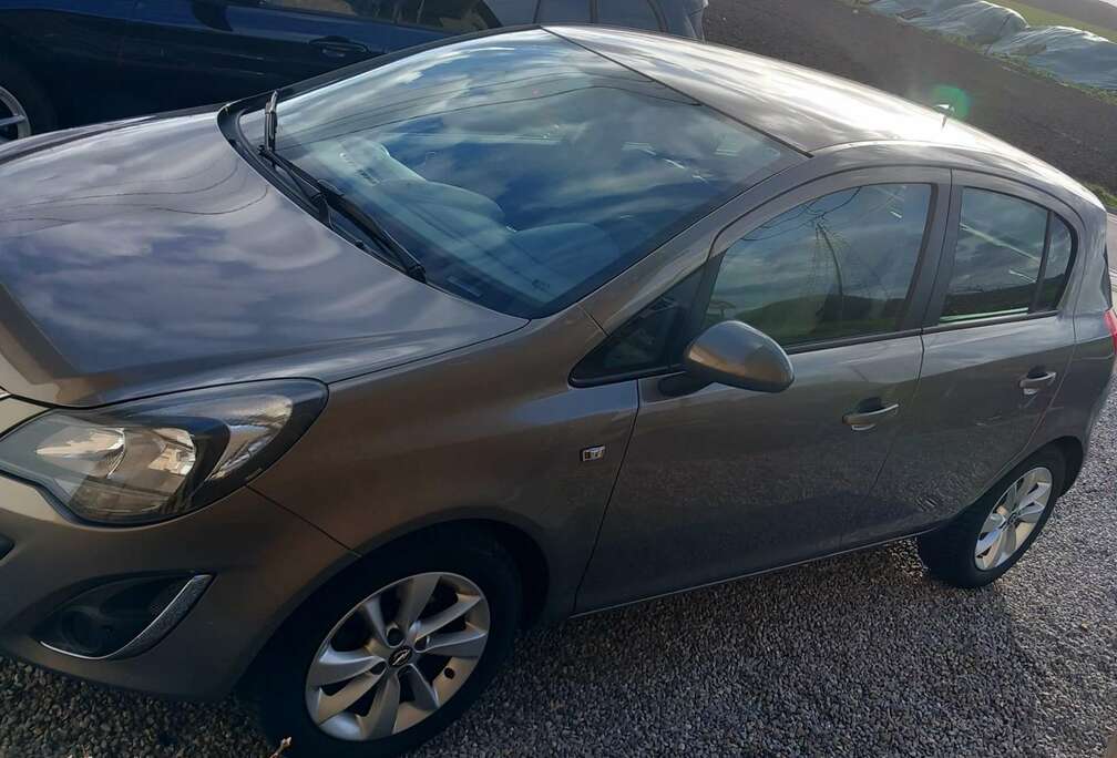 Opel 1.2i Cosmo