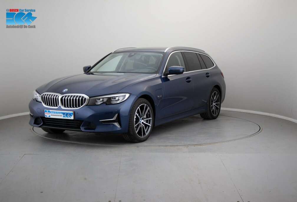 BMW Touring 330 Luxury-Package, Pano-dak, Carplay
