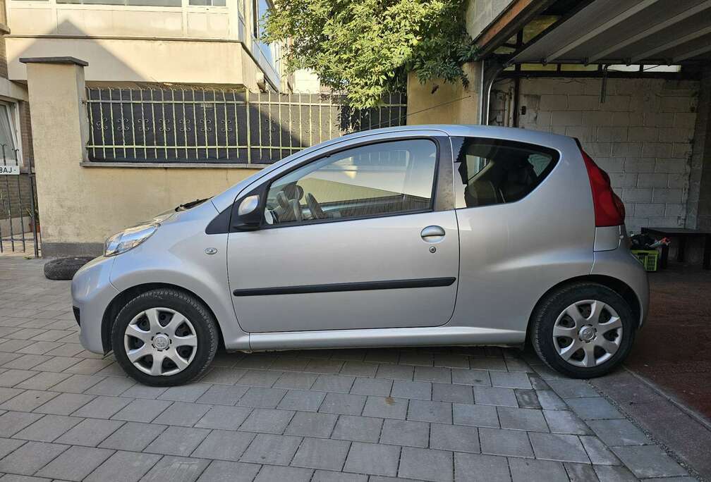 Peugeot 1.0e 12V 68ch Automatique  ☎️ 0467 63 94 32