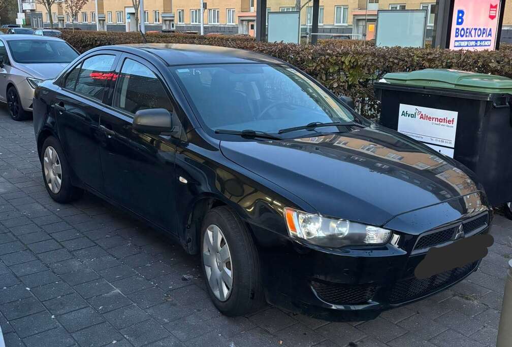 Mitsubishi Sportback 1.8 Inform