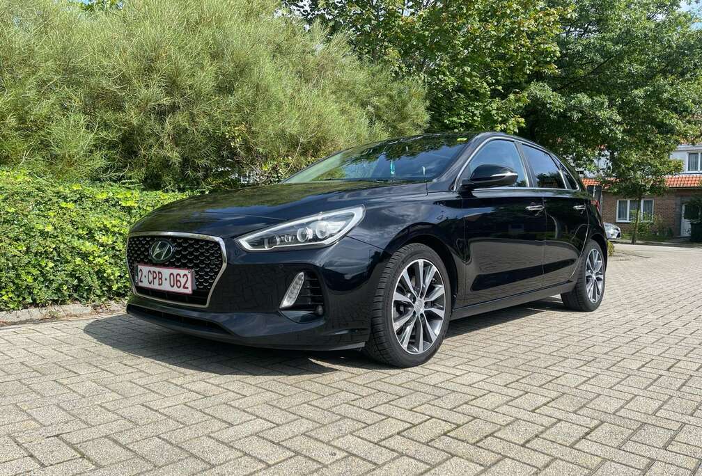 Hyundai 1.4 Benzine, Automaat, Panoramische dak