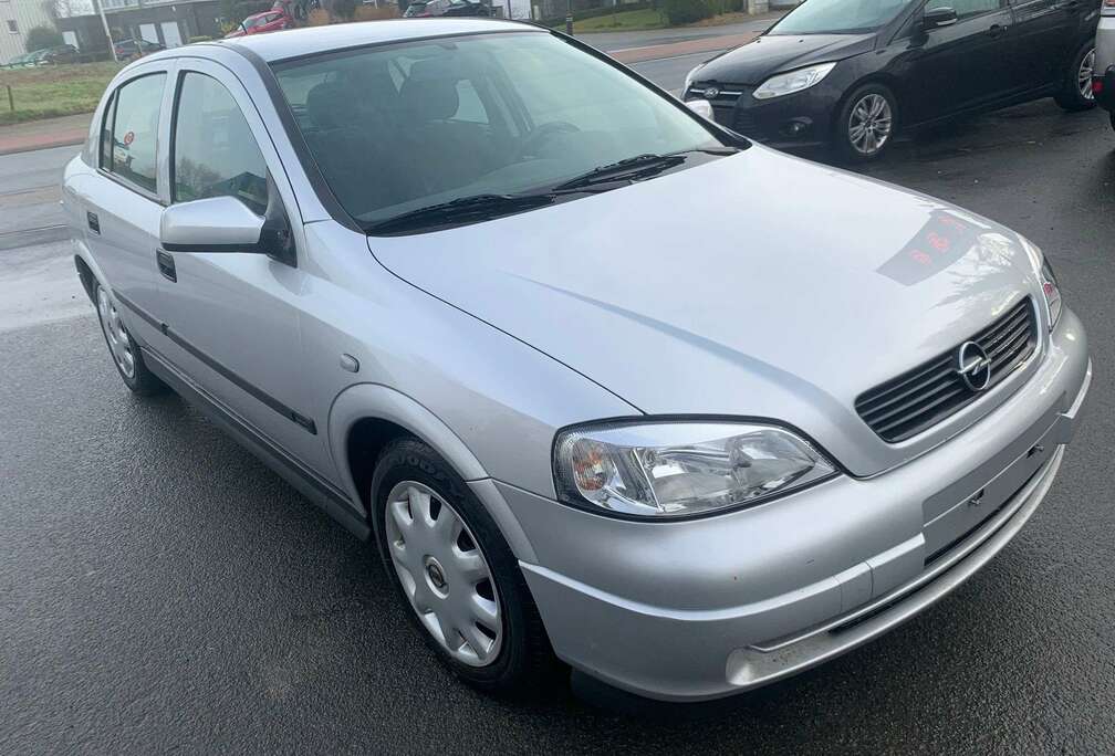 Opel 1.4i XE 16v Selection