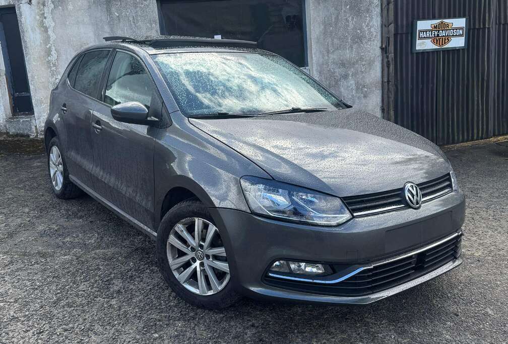 Volkswagen Polo essence *TOIT OUVRANT*